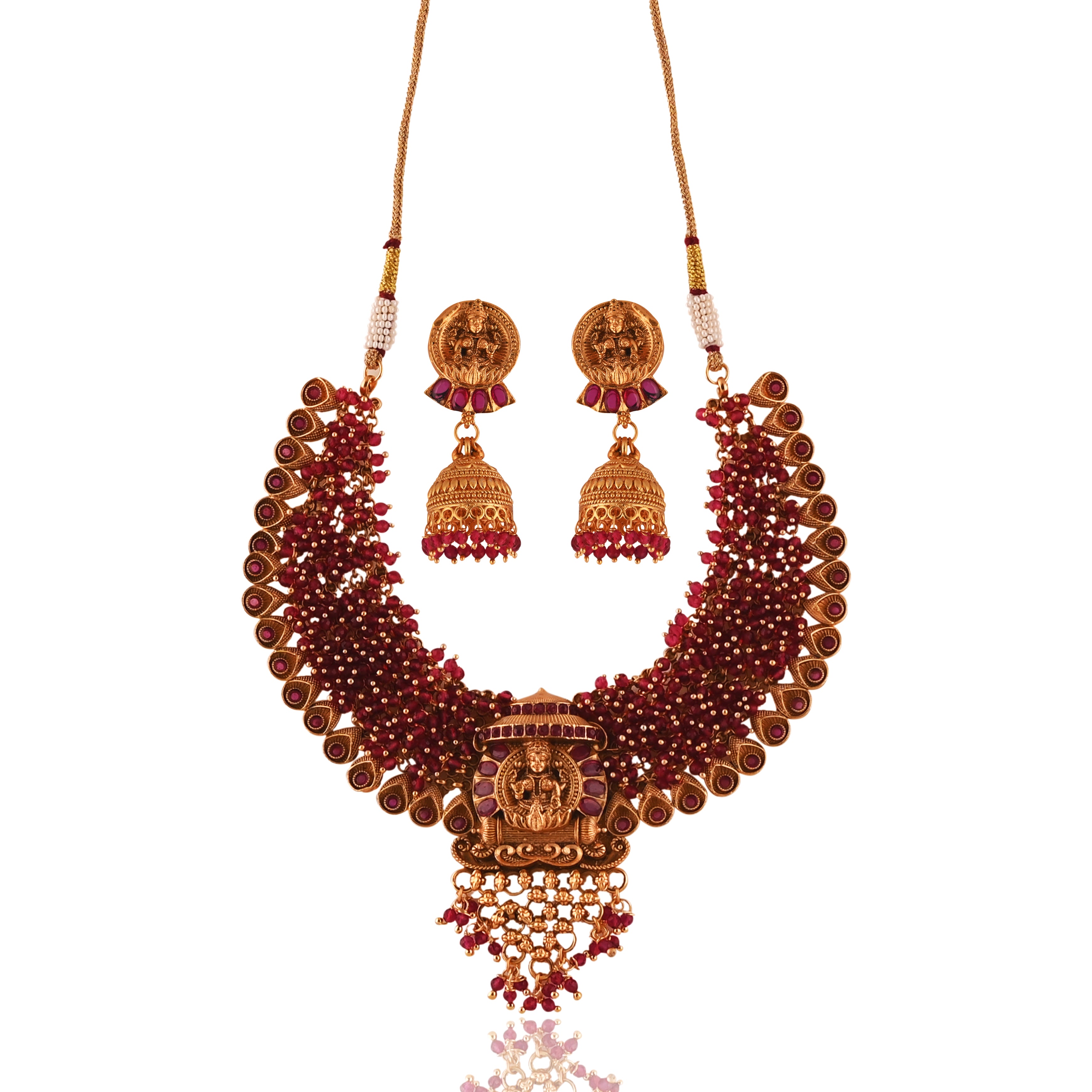 Lordly Lustre Studded Gold Necklace