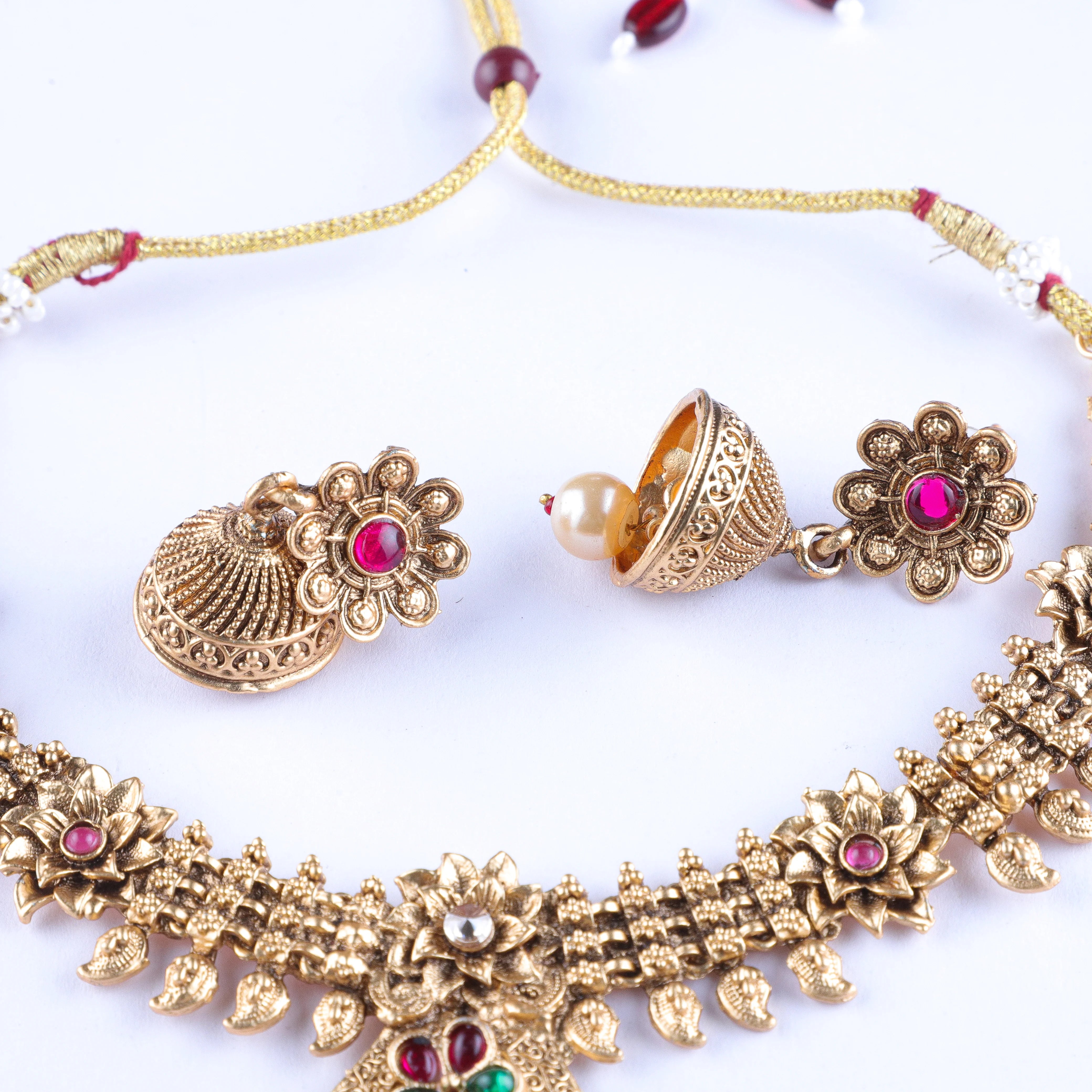 Gilded Elegance Collar Necklace