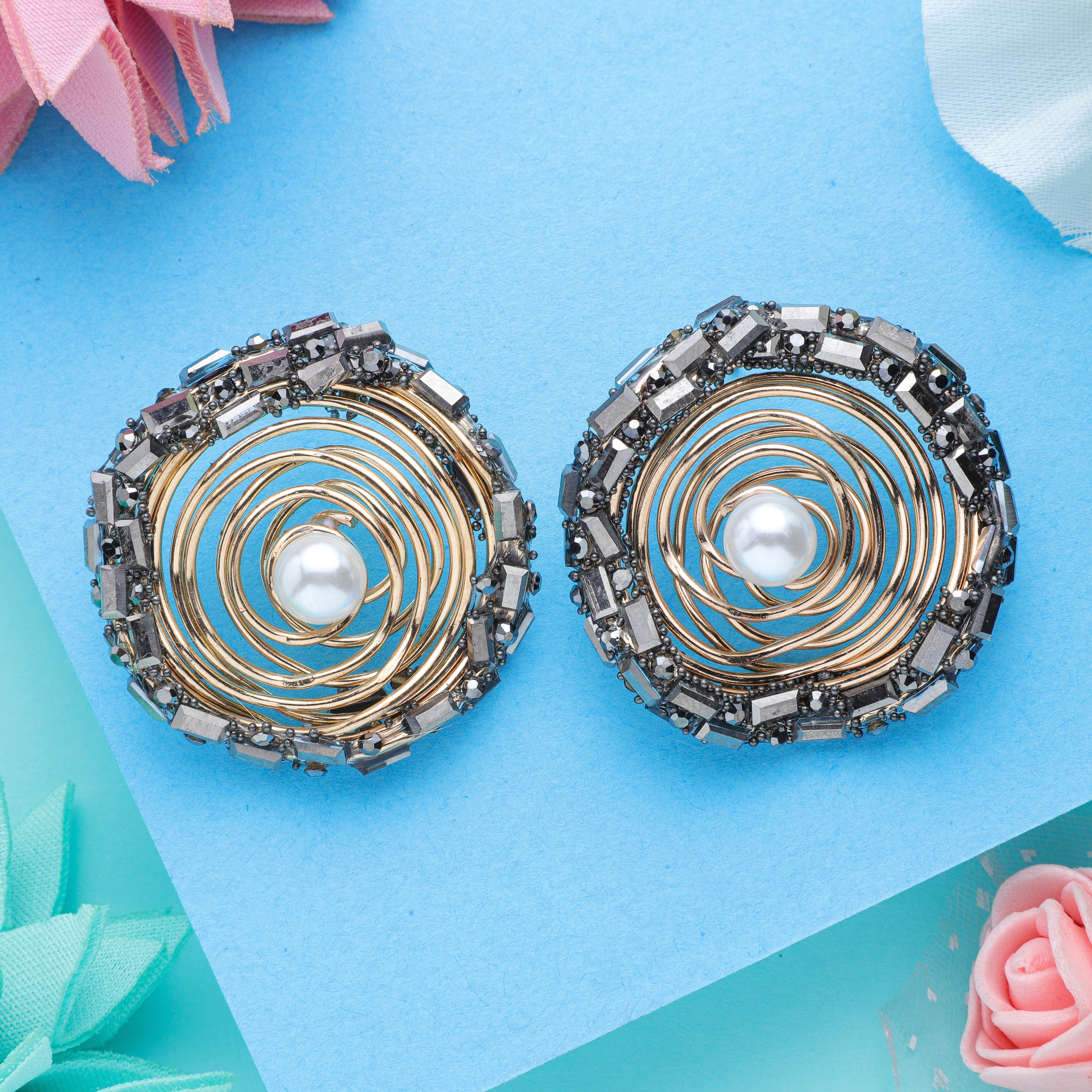 Glimmering Circlet  Studs